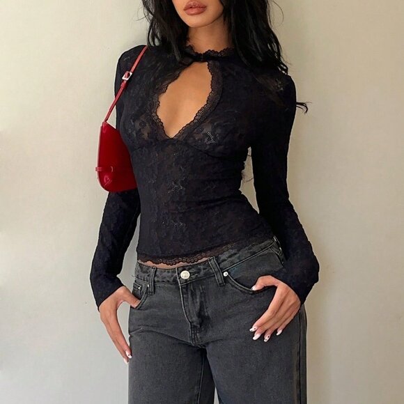 Black Elegant Women's Sexy Lace Long Sleeve Blouse - Picture 5 of 8